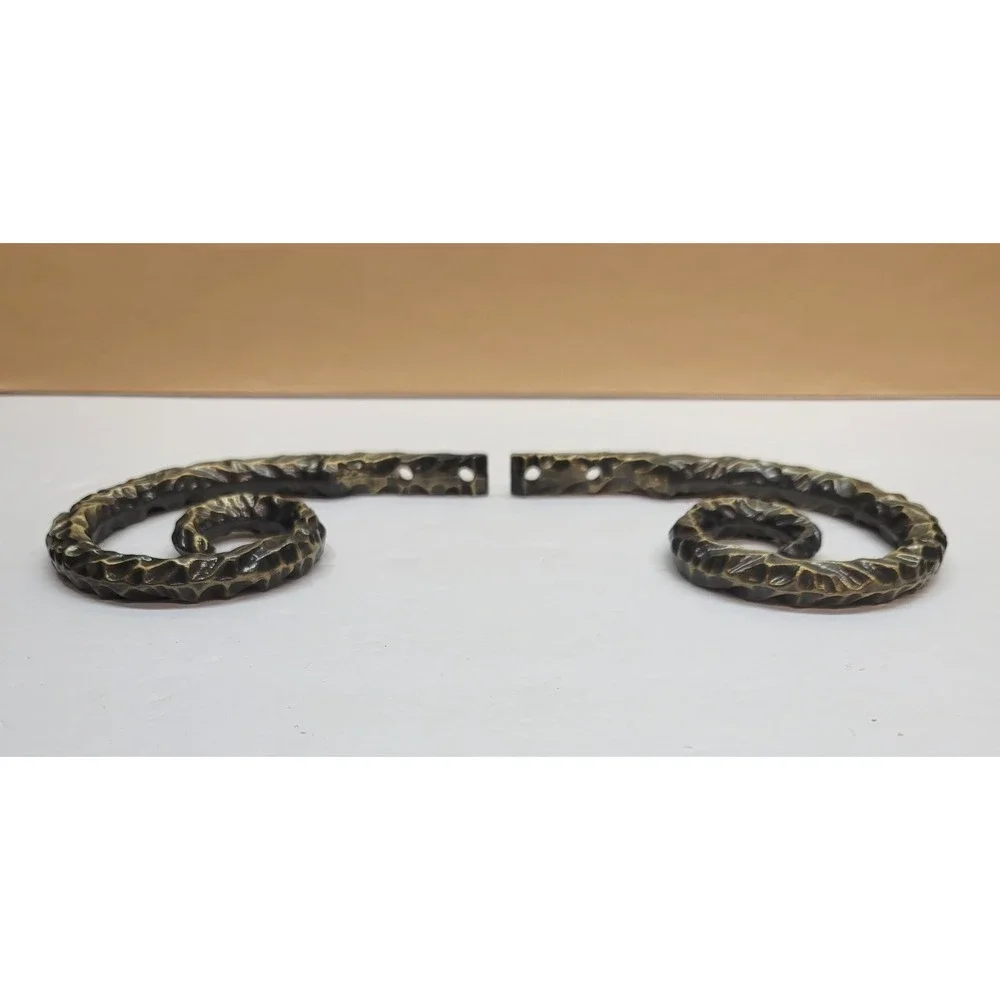 2pc Vtg Antique Gold Hammered Iron Scroll/Spiral Hooks Curtain Tie/Hold Backs
